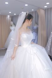 -台湾蔡美月婚纱租赁