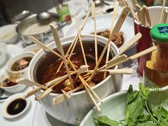 -红鼎豆捞·非遗鲍皇汤火锅(宝丰路店)