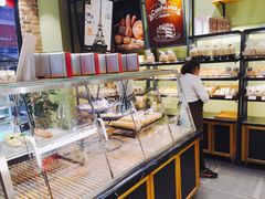 面包甜点陈列柜-皇冠幸福里动物奶油生日蛋糕(万达店)