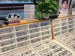-MiRi眼镜连锁·蔡司·尼康控优点合作店(莘庄店)