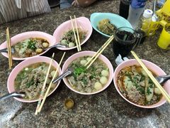 -榮泰米粉湯(Left Shop)