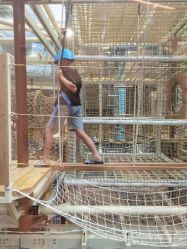 -PIPIKINGDOM皮皮王国欢乐号(欢乐海岸购物中心店)