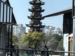 -龙华寺