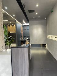 -老肖男士理发店