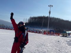 -亚布力新体委滑雪场