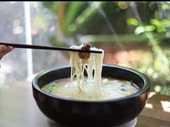 -维笙望湖·天膳源蒙自过桥米线