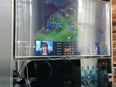 -粤塔H轻奢电竞酒店(海珠广州塔中山大学店)