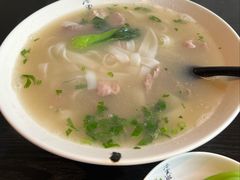猪杂生料粉-漆黑觉米粉(三里屯店)