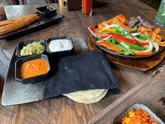 -Q MEX 库迈墨西哥餐吧(三里屯店)