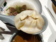 -馋三尺蟹粉小笼(人民广场店)