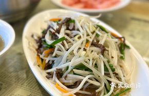 Bean Sprout Stir-Fry with Beef