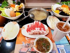 -呷哺呷哺(世贸.工三店)