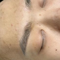 -一个差评成就的纹眉店