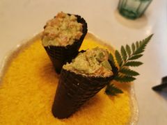 三文鱼牛油果手卷-荟廷·晶萃(陆家嘴尚悦湾店)