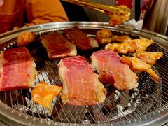 -围炉肉舍•炭烤活鳗•丹东海鲜烤肉(步行街店)