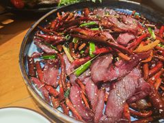 -老滇山寨•云南特色菜•地方菜•民族风情歌舞表演(金碧店)