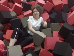 -嘿哟动霸CHUA·新潮玩运动娱乐中心·蹦床滑冰团建乐园