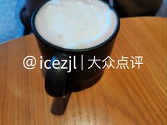 -星巴克臻选(上海合生汇1F店)