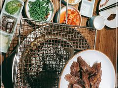 -明洞阿姨·韩式酱蟹烤肉·创意料理(三元桥店)