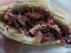浓香驴肉火烧-闫家驴肉老店(华电一校店)