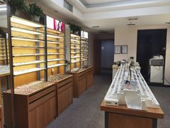 -优医视平价眼镜超市蔡司依视路折扣(小马厂店)