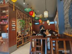 -湘西小馆(滨河路店)