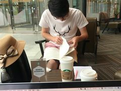 -星巴克臻选(盐城金鹰聚龙湖店)