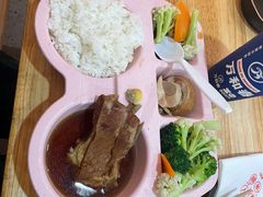 -万和春排骨砂锅米饭(新业广场店)