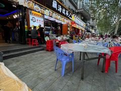 -老街烧烤大排档·地道湖北菜·龙虾馆(汉口火车站店)