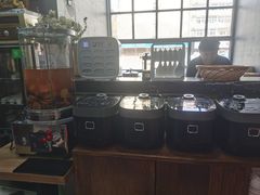 -愉肴麻辣香锅(中山路店)