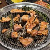 美味狂欢 | 洞穴烤肉的极致享受