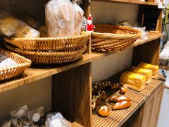 -沁屋面包店(人民东路店)