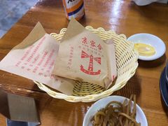 京容合老北京烧饼夹牛肉-京容合·老北京烧饼夹肉(珠江八区店)