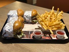 -The Habit Burger Grill 哈比特汉堡(复兴soho店)