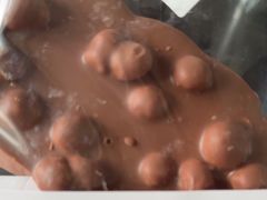 牛奶夏威夷果-Laderach 莱德拉(上海环贸iapm店)