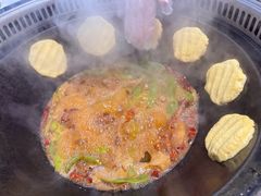-哈尔滨烧烤·山河村铁锅炖(交大店)