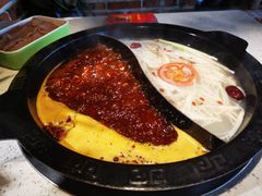 鸳鸯锅-钢管厂歆瑞源油卤串串香(春熙路太古里店)