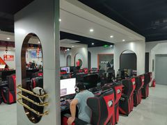 -鹏羽电竞馆(万盛东地铁站店)