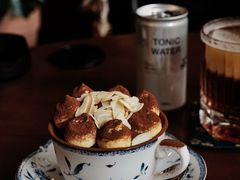 -Café Monson