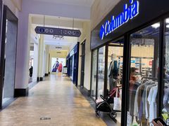 -王府井奥莱临潼小镇(临潼店)