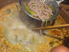 -洱火云南酸菜牛肉火锅(石景山当代商城店)