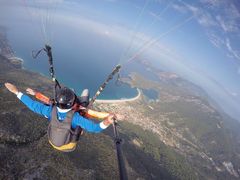 -费特希耶滑翔伞