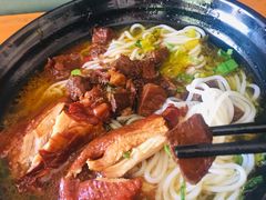 -花溪巷牛肉粉(泉城路店)