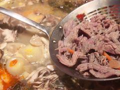 -洱火云南酸菜牛肉火锅(石景山当代商城店)