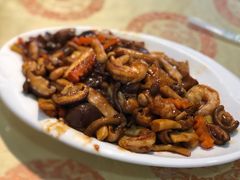 虾仁群菌-添福来墨鱼饺子 · 海鲜东北菜(大连星海·黄浦路店)