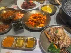 -草家酱蟹炭火烤肉店(珲春南路一店)