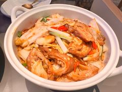 酸白菜炒肥肠-桂满陇·杭州饭店(清河万象店)