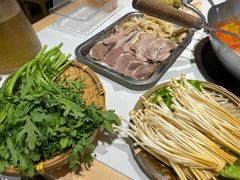 -王奋斗贵州酸汤牛肉火锅