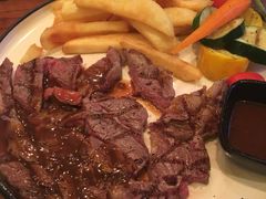 -Hooley's活利仕西餐厅(珠江新城店)