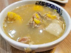 玉米猪骨汤-傅记酱肉